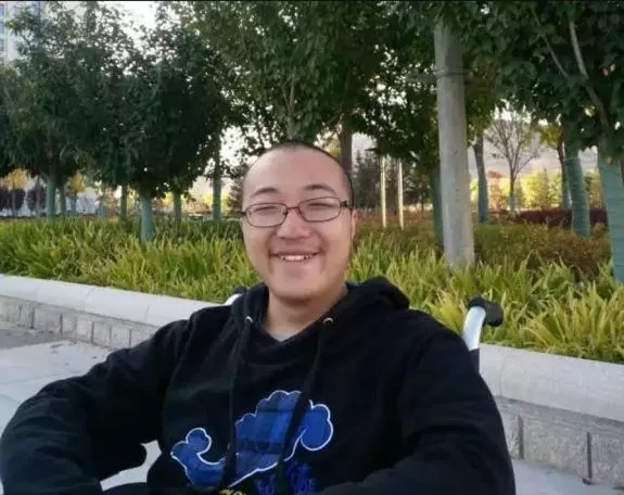 青春是用來奮斗的，除甲醛的青春最美麗！