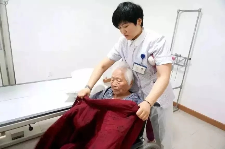 青春是用來奮斗的，除甲醛的青春最美麗！