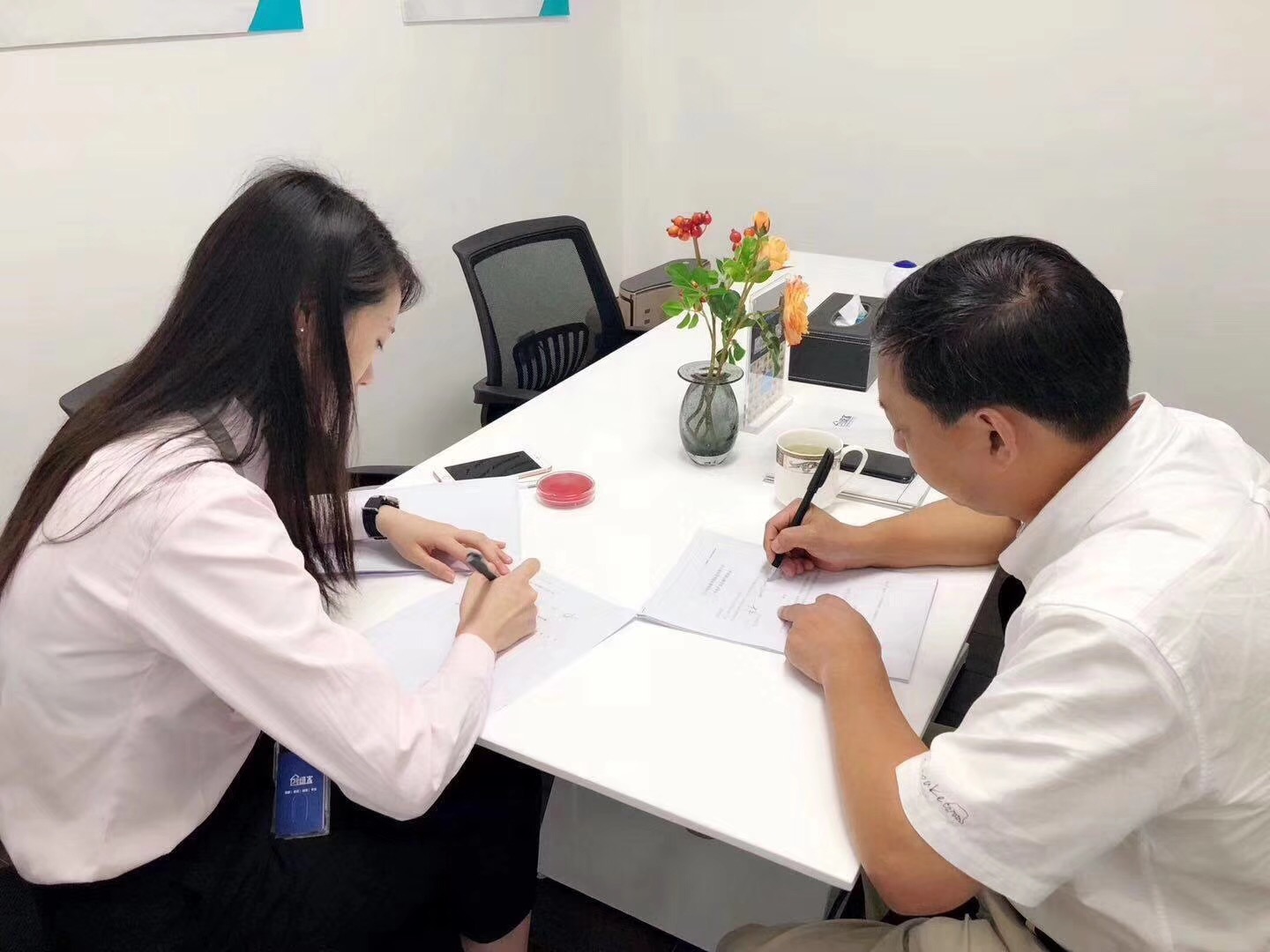 熱烈祝賀肖總簽約創(chuàng)綠家溫州市區(qū)級(jí)代理！