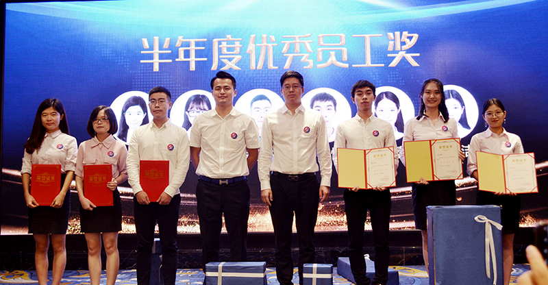 創(chuàng)綠家環(huán)保2018年中工作會(huì)議暨5周年慶典圓滿結(jié)束！