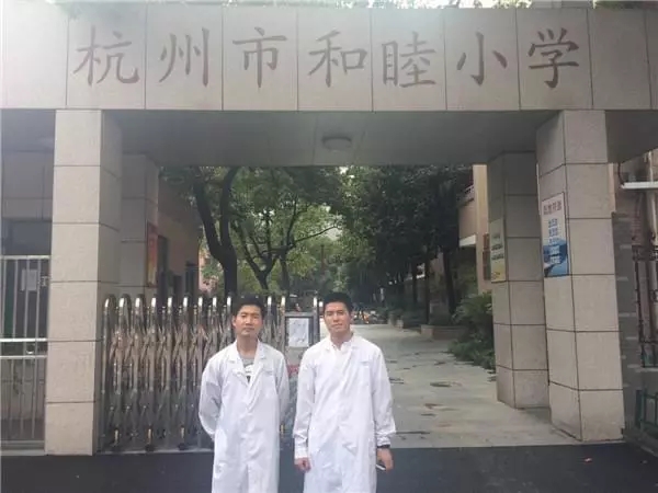 開(kāi)學(xué)倒計(jì)時(shí)，學(xué)校除甲醛讓熊孩子們?cè)獨(dú)鉂M滿迎接新學(xué)期！