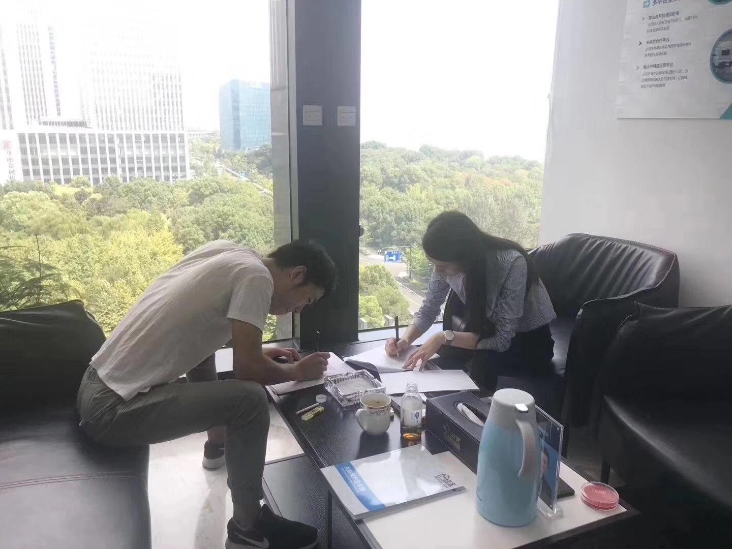 熱烈祝賀苗總簽約創(chuàng)綠家河南省市級代理！