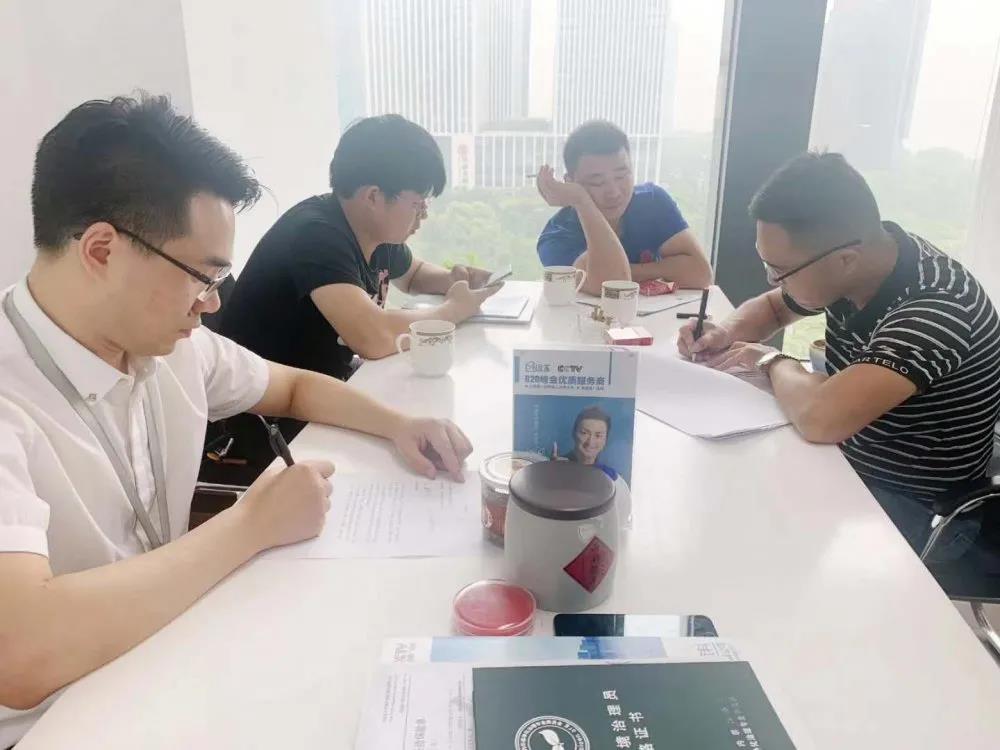 熱烈祝賀殷總簽約創(chuàng)綠家江西省南昌市區(qū)級代理！