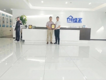 熱烈祝賀樊總簽約創(chuàng)綠家成都市區(qū)級代理！