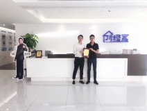 熱烈祝賀羅總簽約創(chuàng)綠家成都市區(qū)級代理！